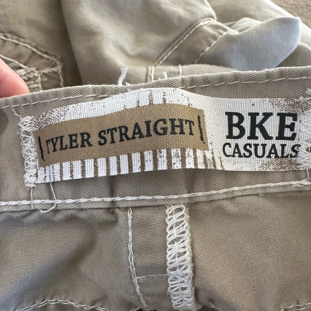 BKE Casuals Tyler Straight Leg Khaki Pants Mens 28x32 Tan Contrast Stitch Cotton